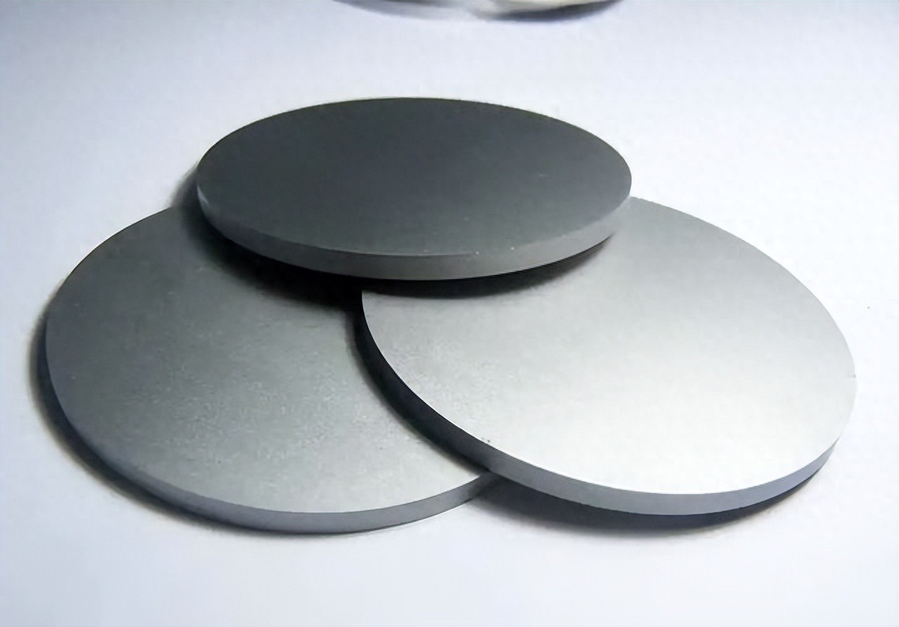 比黄金还猛！这类“隐形芯片材料”今年暴涨70%，普通人从未听过